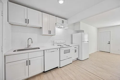 6811 Del Rio St #9 Photo 1