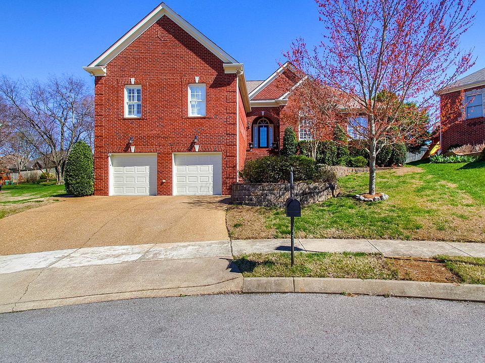 1st image of 106 Tiffany Ct