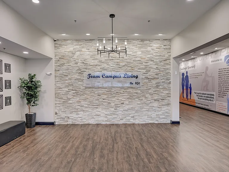 Team Campus Living — Photo 16
