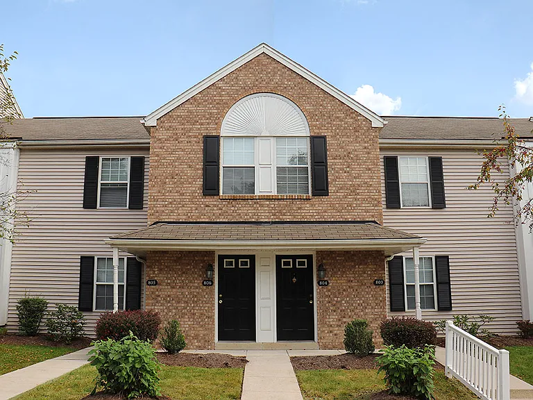 Hamilton Park Apartments — Photo 9