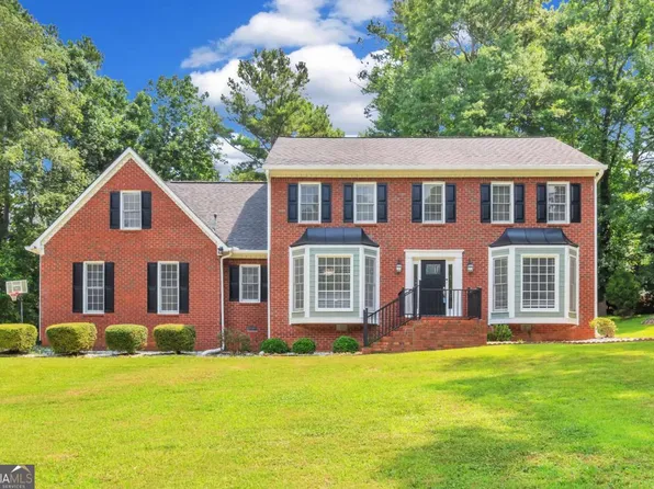 1448 Red Fox Run SW, Lilburn, GA 30047