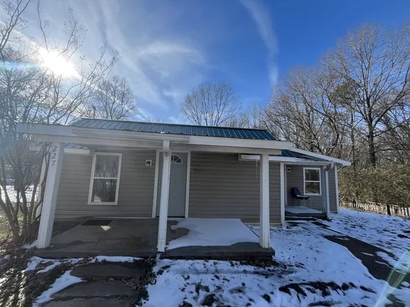 227 W Woodlawn Ave, Brighton, TN 38011