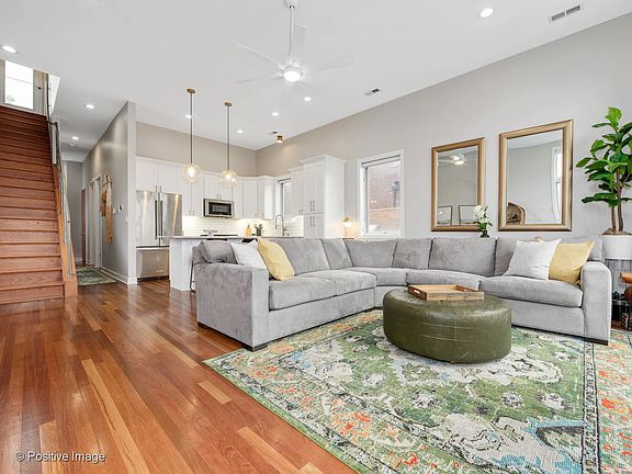 2nd image of 1061 N Marshfield Ave #3
