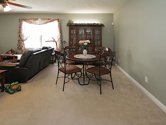 3rd image of 1416 Hideaway Cir