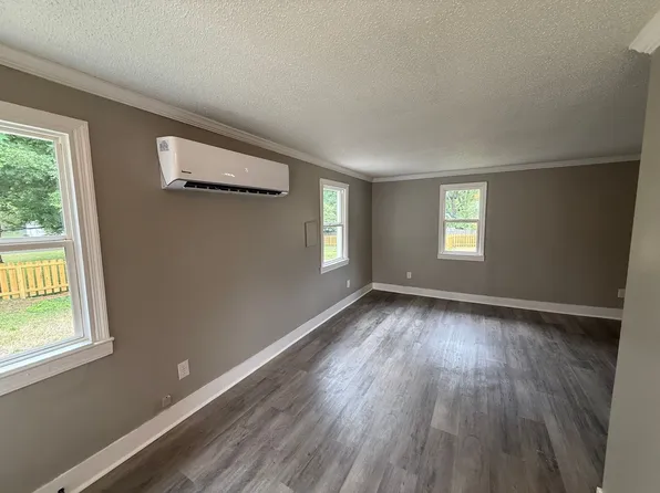 7596 Broad St Unit B, Rural Hall, NC 27045