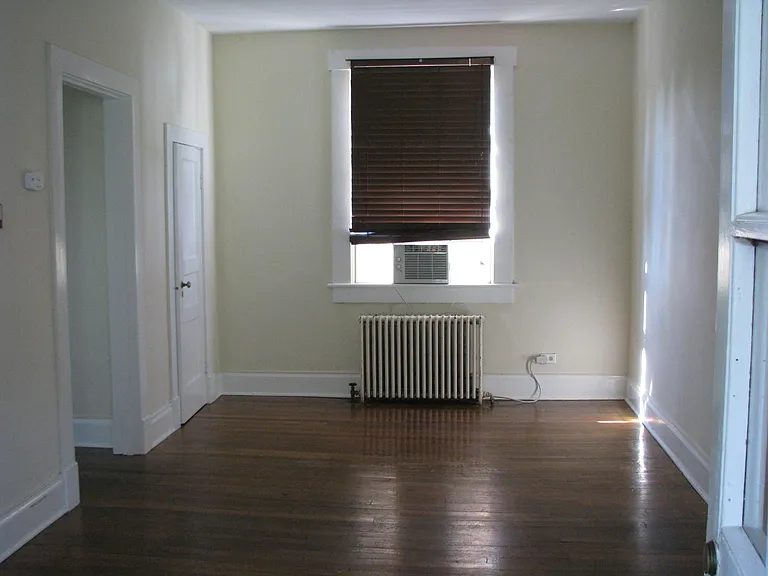 33 University Cir #8 — Photo 5