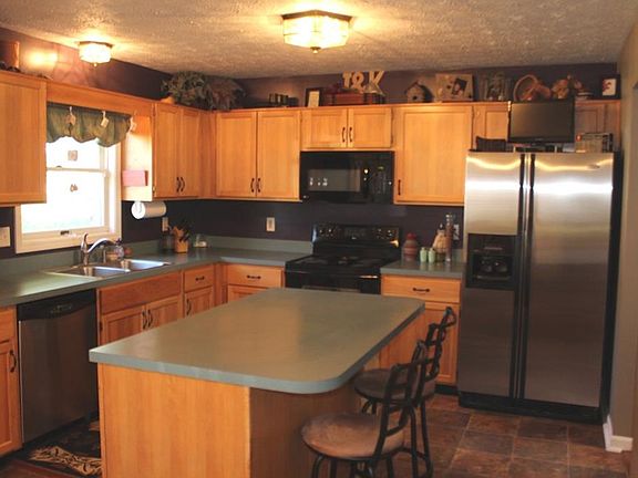 4th image of 1786 N County Road 875 E