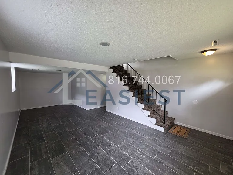 1005 NW Range St — Photo 14