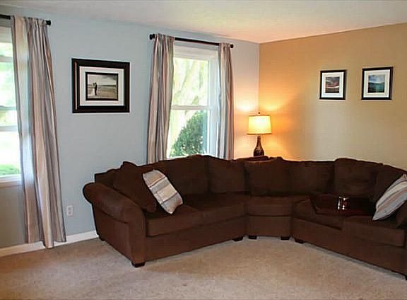 4th image of 5 Coachlight Cir