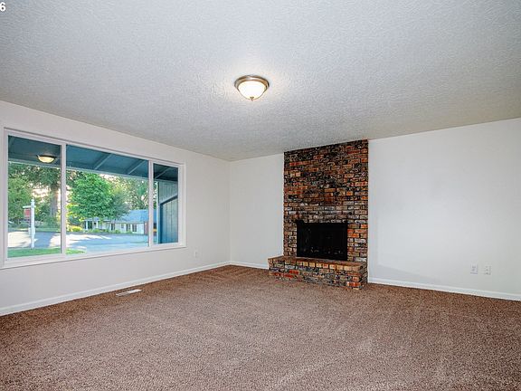 4th image of 2205 NE 106th Ave