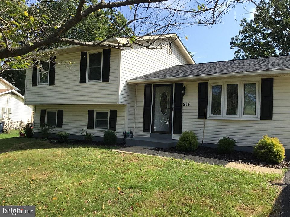 1st image of 814 Narrowleaf Dr