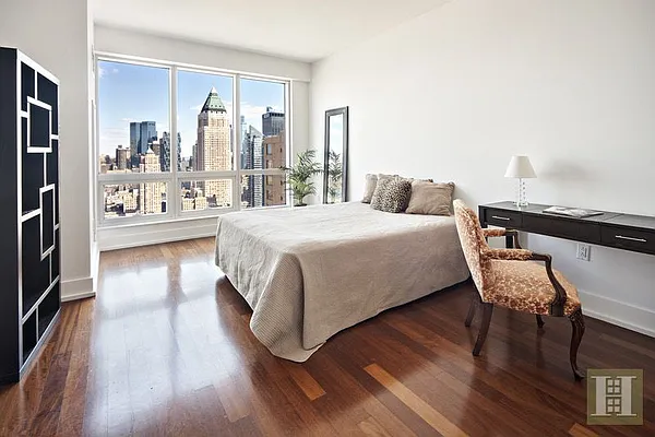 Rented by Halstead Real Estate | media 13