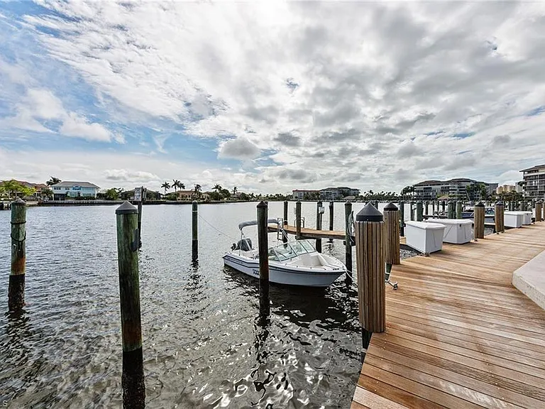 591 Seaview Ct #A306 — Photo 16