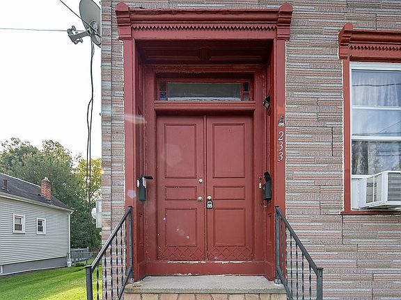 2nd image of 233 Stowe Ave