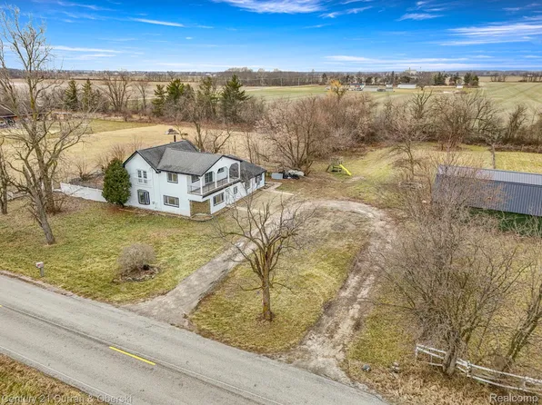 11211 Dennison Rd, Milan, MI 48160
