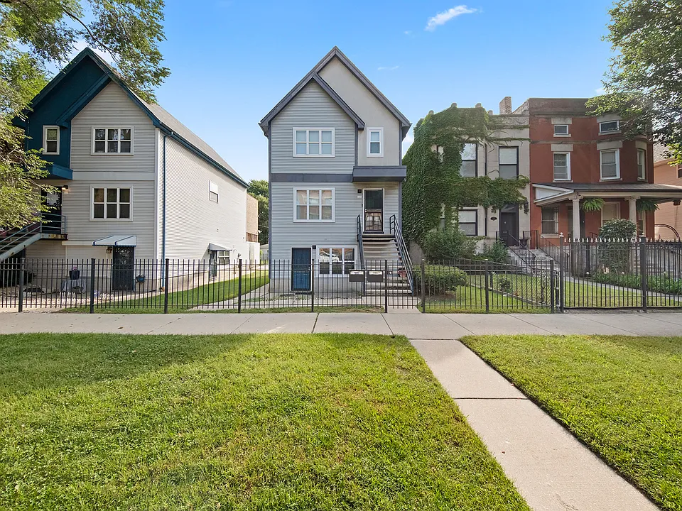 6449 S Kenwood Ave #2