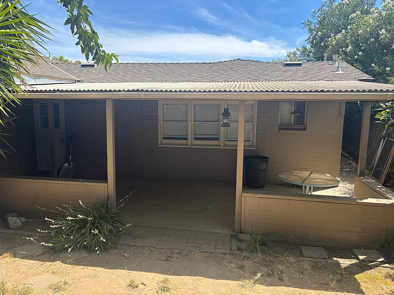 Laurel Ave — Photo 10