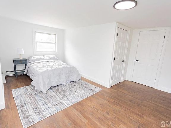 5th image of 444 S Plainfield Ave