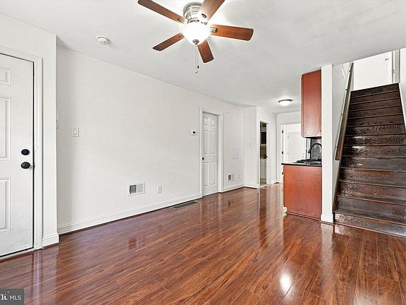 4th image of 406 Pierce St