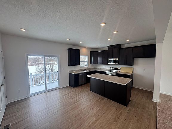 5th image of 156 Dusky Willow Dr