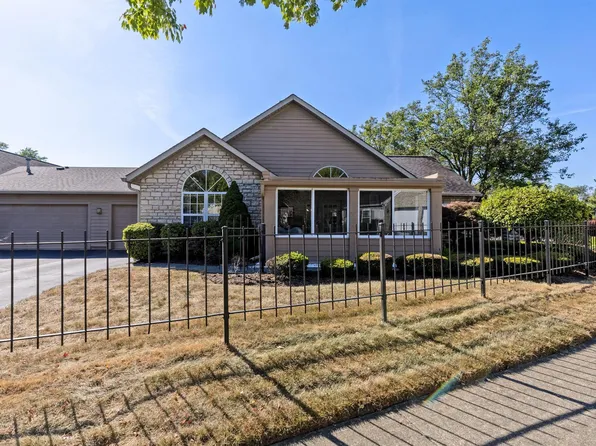 137 Abbeycross Ln, Westerville, OH 43082