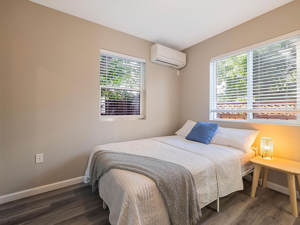 1st image of 160 Harrison Ave #D1