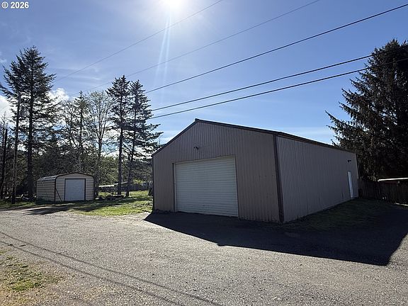 3rd image of 17623 Brown Deer Ln