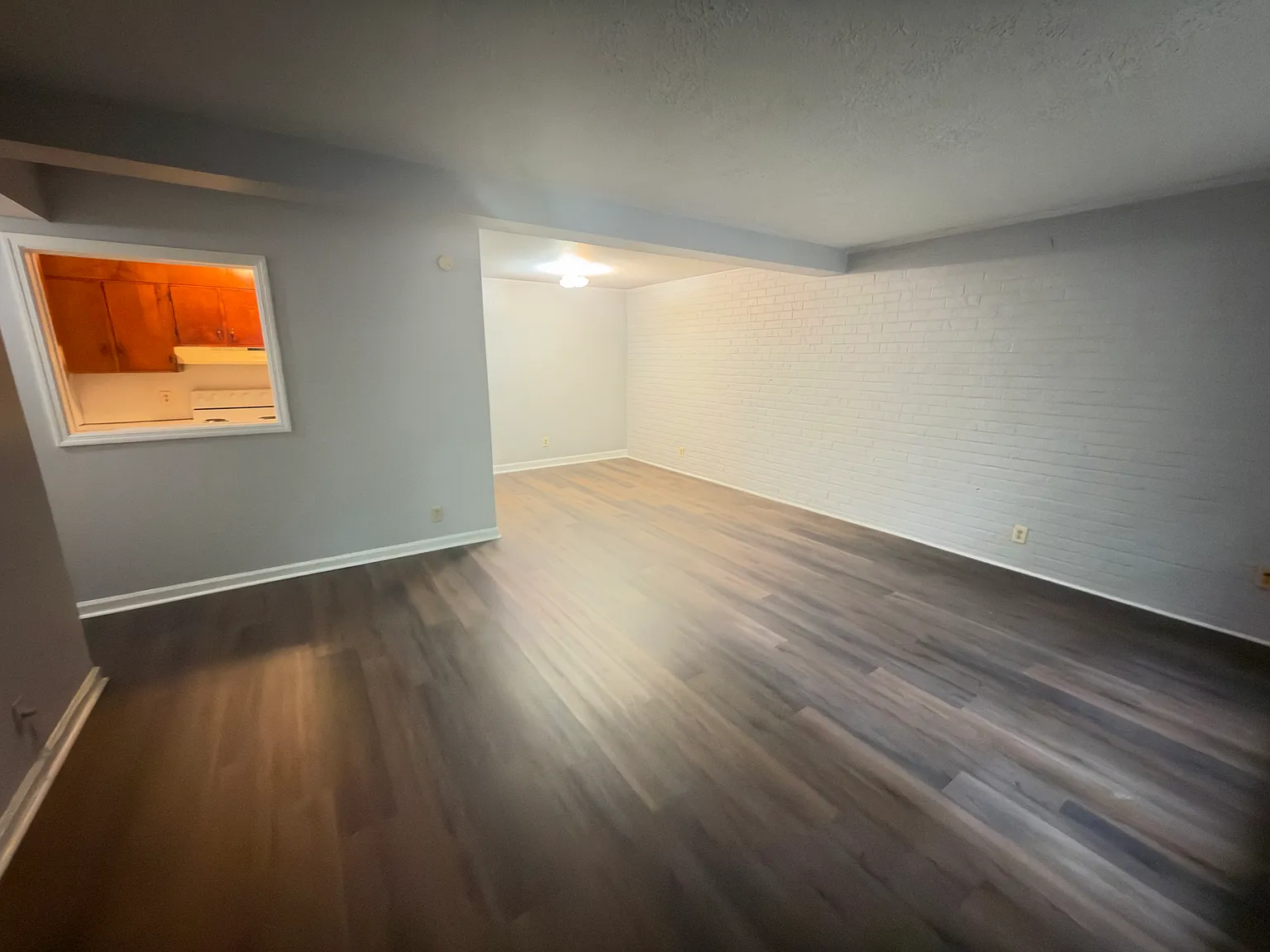 2 bed, $1,200 — Photo 2