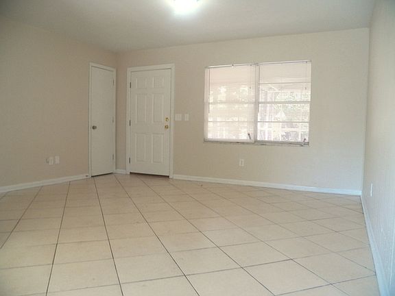 2nd image of 2303 E Colby Ln