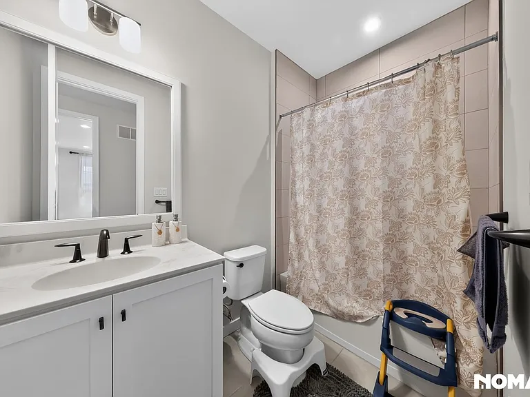 1138 E Lock Rd — Photo 12