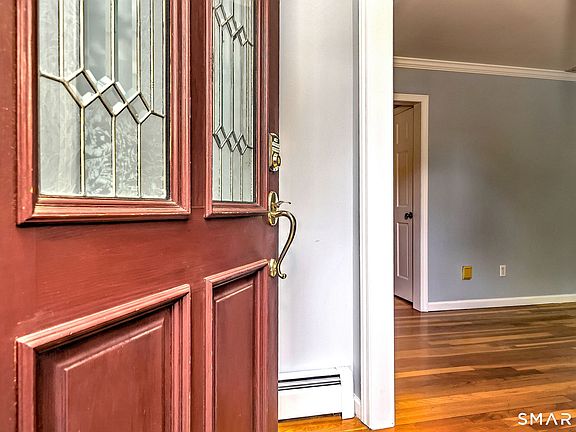 4th image of 430 Sheldon Court