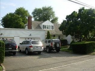 28 Bellaire Rd, Massapequa, NY 11758