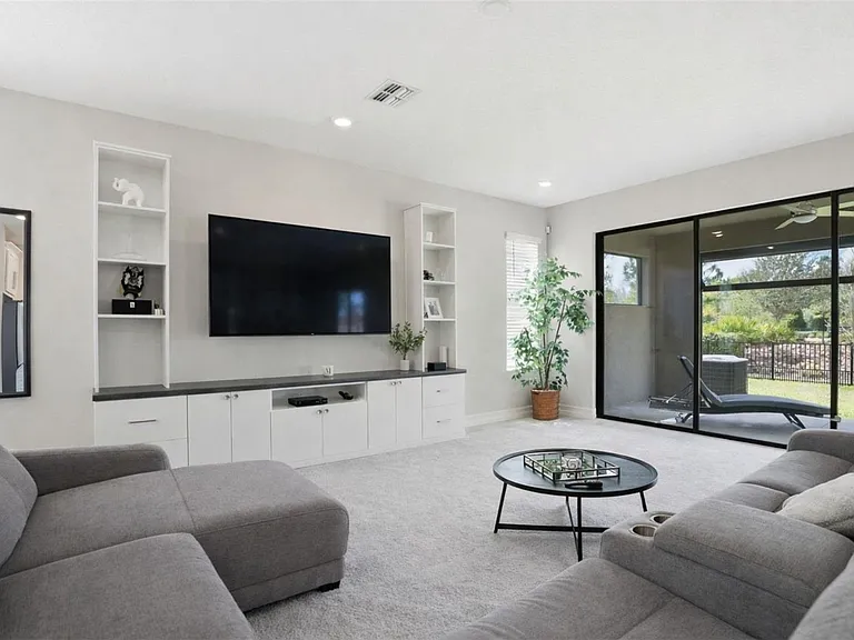 4547 San Martino Dr — Photo 8