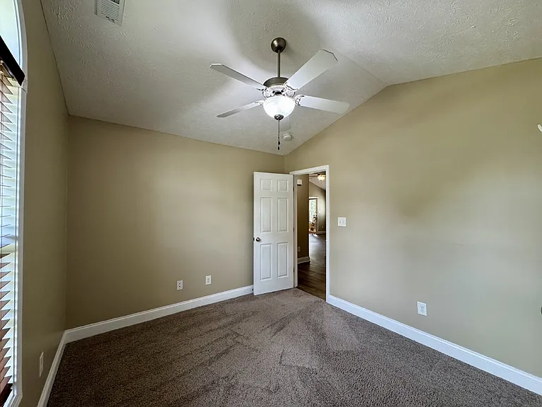 230 Hunters Creek Dr — Photo 18