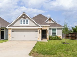 10639 Natural Pond Rd, College Station, TX 77845