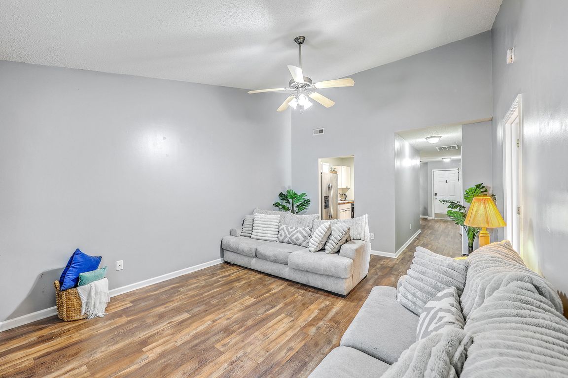 next background image