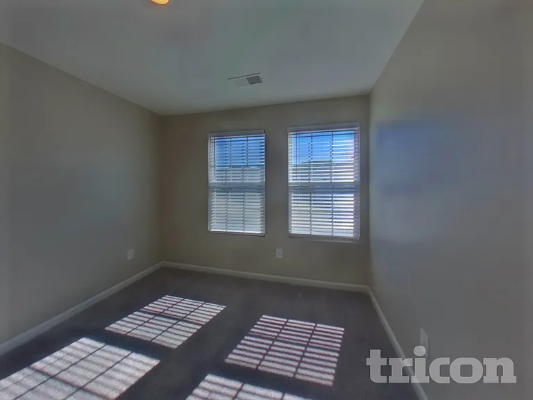 1715 Southwold Ln — Photo 13