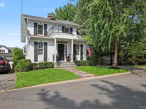 73 Clinton Avenue, Ossining, NY 10562