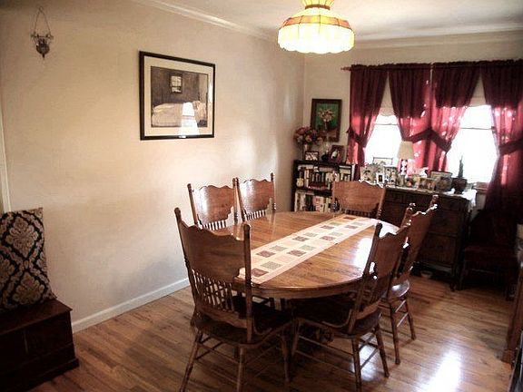 4th image of 2204 Pine Dr