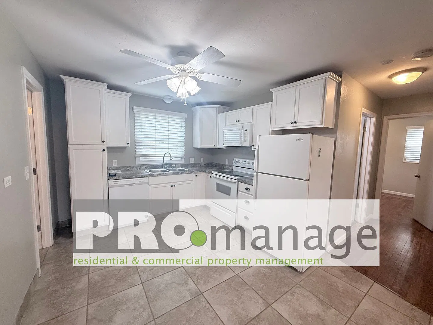 4bd/2ba single family home — Photo 2