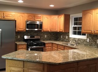 2065 Linnwood Way, Greenbrier, TN 37073