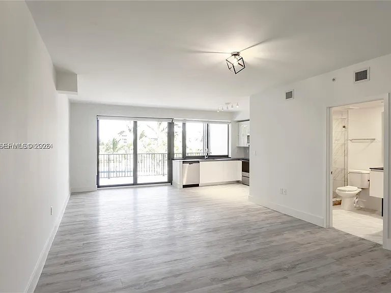 4400 Sunrise Blvd #S2-A — Photo 17