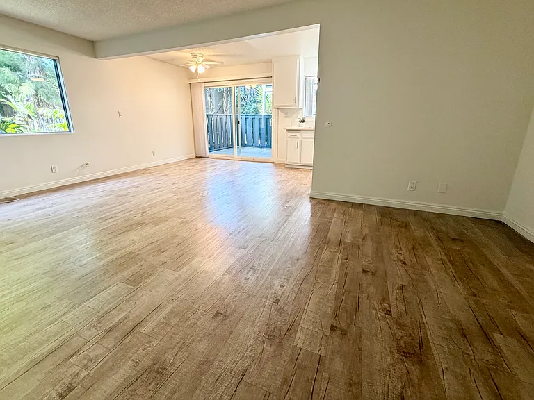 Pinewood Park Apartments — Photo 9