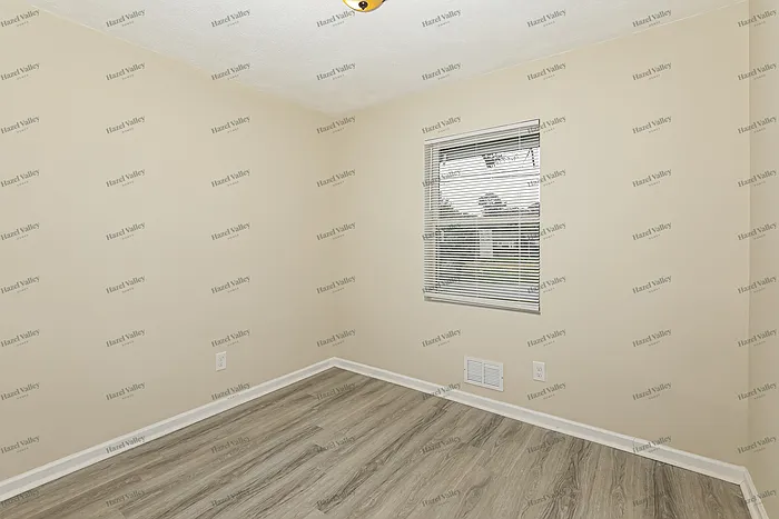 8355 Dunellen Ln — Photo 9