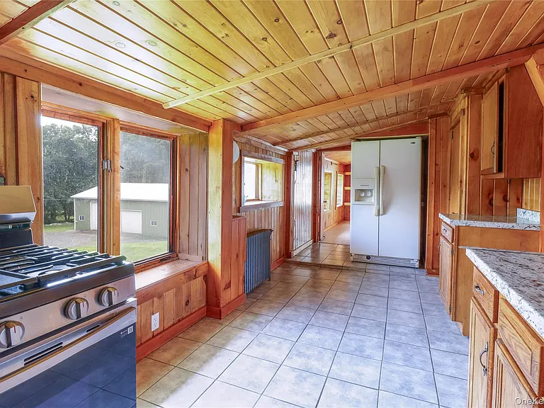 86 Carpenter Rd — Photo 11