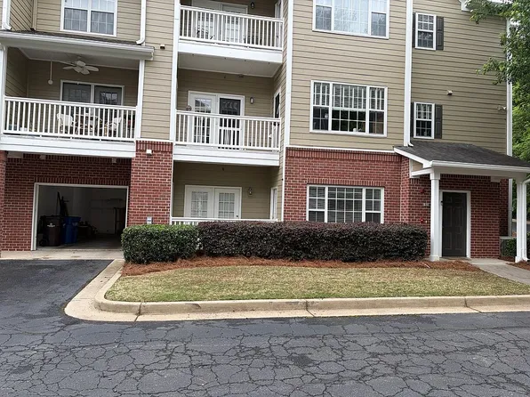 4001 Woodland Ln, Alpharetta, GA 30009