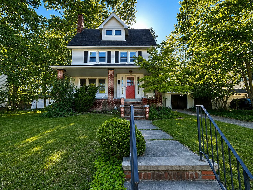 1st image of 1462 Parkhill Rd