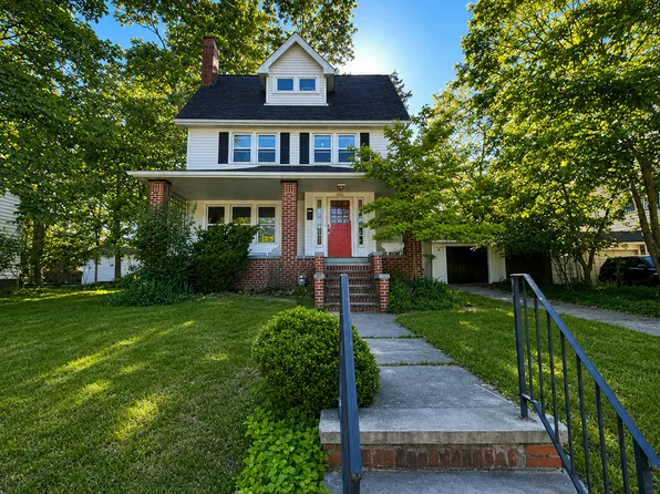 1462 Parkhill Rd, Cleveland Heights, OH 44121