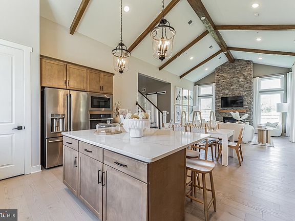 4th image of 111 Flycatcher Way