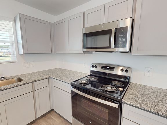 5th image of 16807 Marie Village Dr